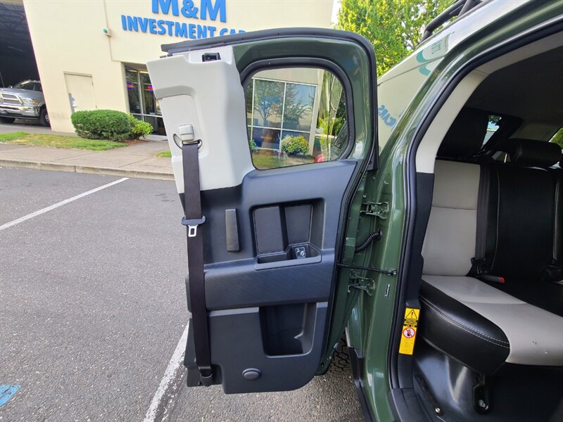 2012 Toyota FJ Cruiser 4X4 / LEATHER / E-LOCKER / XD's / ICON LIFT  / HEATED SEATS / LOW MILES - Photo 44 - Portland, OR 97217