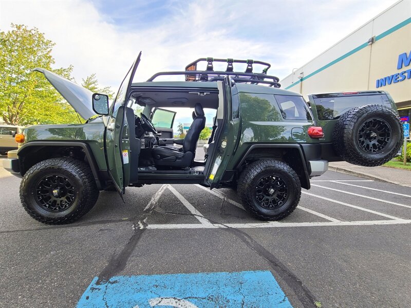 2012 Toyota FJ Cruiser 4X4 / LEATHER / E-LOCKER / XD's / ICON LIFT  / HEATED SEATS / LOW MILES - Photo 23 - Portland, OR 97217