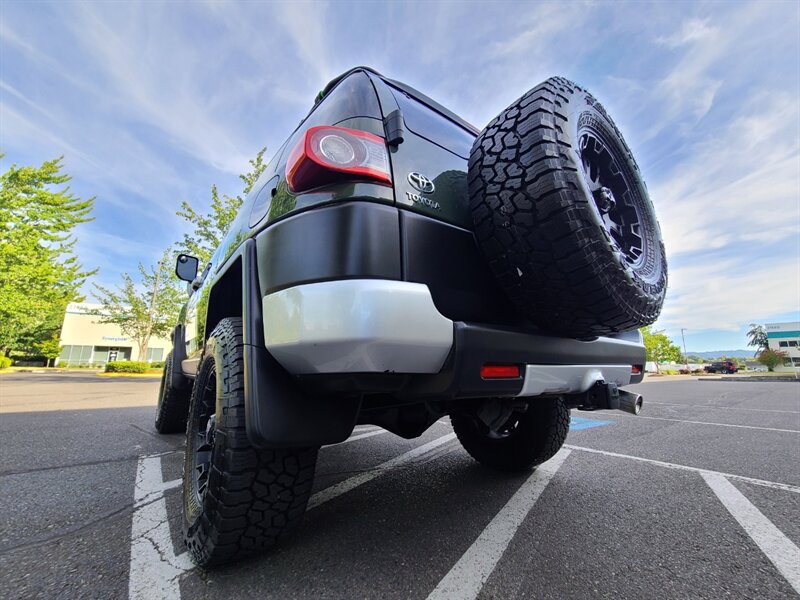 2012 Toyota FJ Cruiser 4X4 / LEATHER / E-LOCKER / XD's / ICON LIFT  / HEATED SEATS / LOW MILES - Photo 11 - Portland, OR 97217