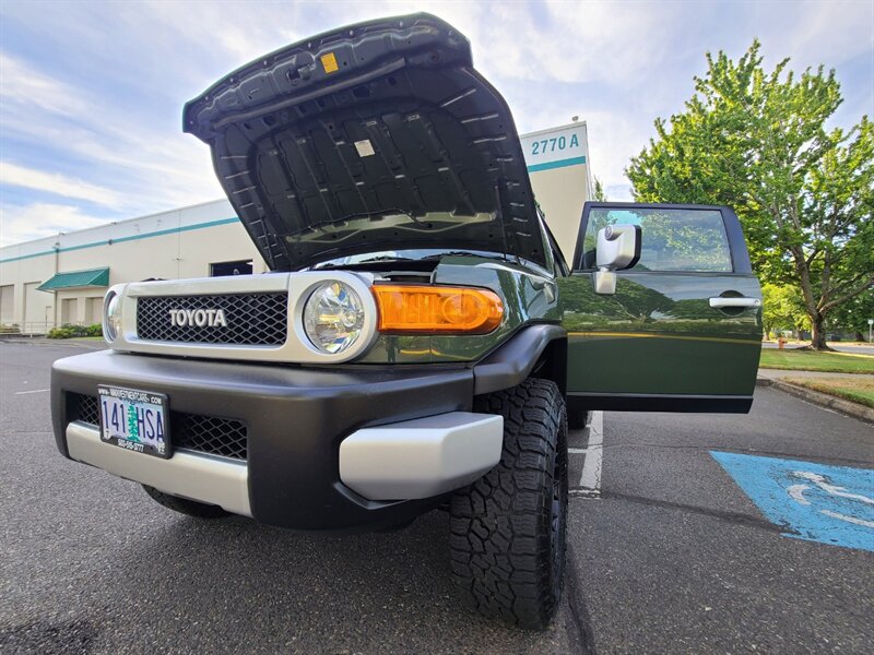 2012 Toyota FJ Cruiser 4X4 / LEATHER / E-LOCKER / XD's / ICON LIFT  / HEATED SEATS / LOW MILES - Photo 25 - Portland, OR 97217