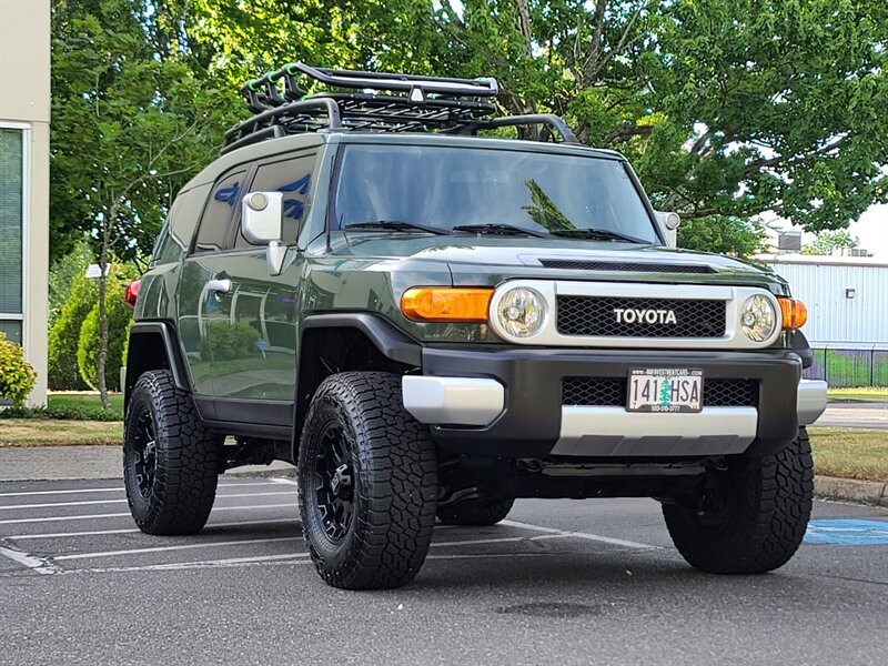 2012 Toyota FJ Cruiser 4X4 / LEATHER / E-LOCKER / XD's / ICON LIFT  / HEATED SEATS / LOW MILES - Photo 2 - Portland, OR 97217