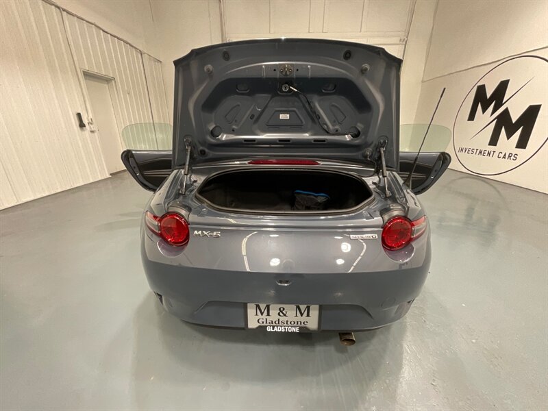 2021 Mazda MX-5 Miata Club Convertible / 6-SPEED MANUAL / 14,000 MILES  / Backup Camera - Photo 36 - Gladstone, OR 97027