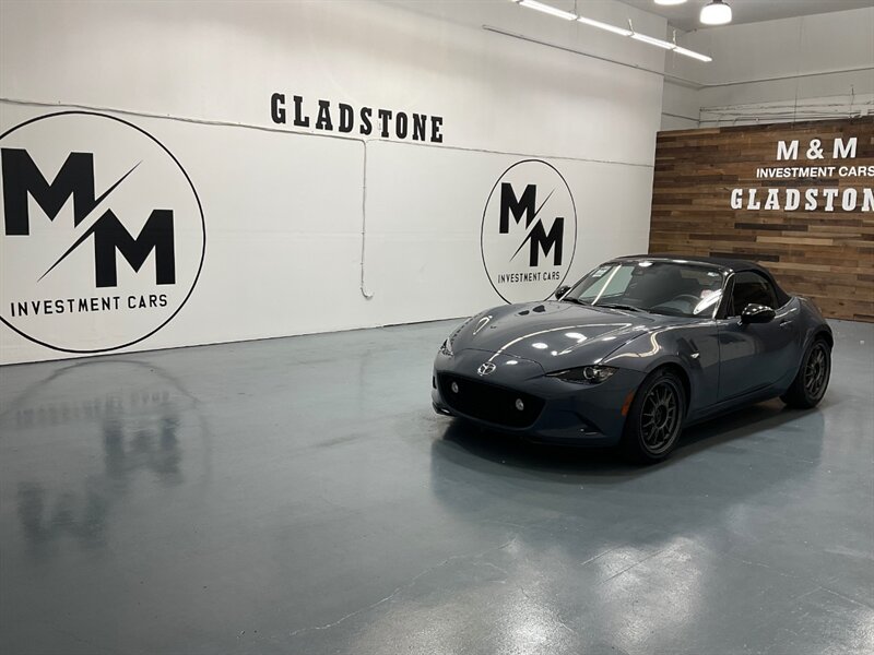 2021 Mazda MX-5 Miata Club Convertible / 6-SPEED MANUAL / 14,000 MILES  / Backup Camera - Photo 58 - Gladstone, OR 97027