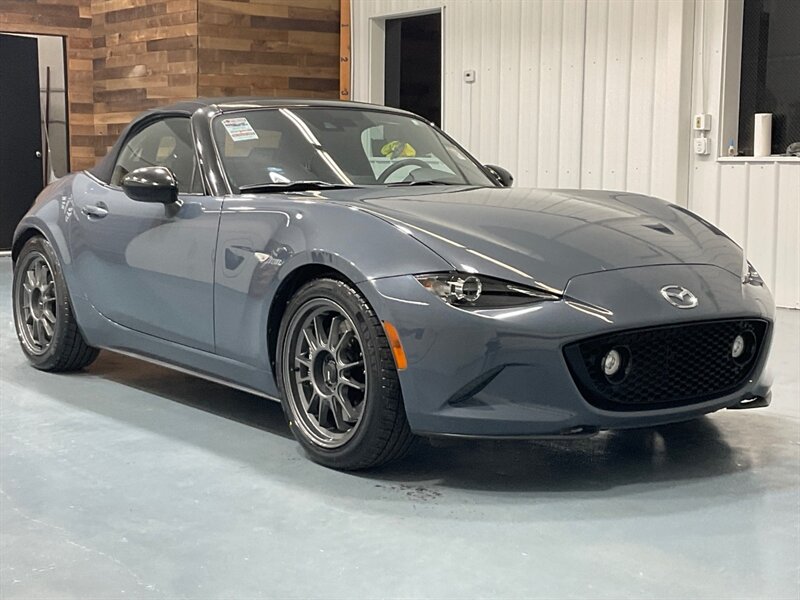 2021 Mazda MX-5 Miata Club Convertible / 6-SPEED MANUAL / 14,000 MILES  / Backup Camera - Photo 2 - Gladstone, OR 97027