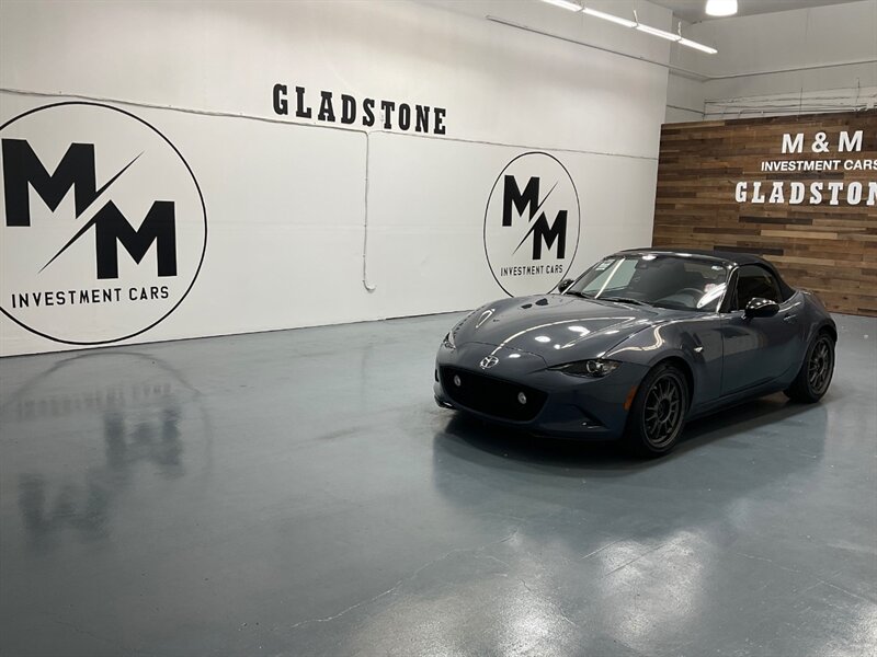 2021 Mazda MX-5 Miata Club Convertible / 6-SPEED MANUAL / 14,000 MILES  / Backup Camera - Photo 57 - Gladstone, OR 97027