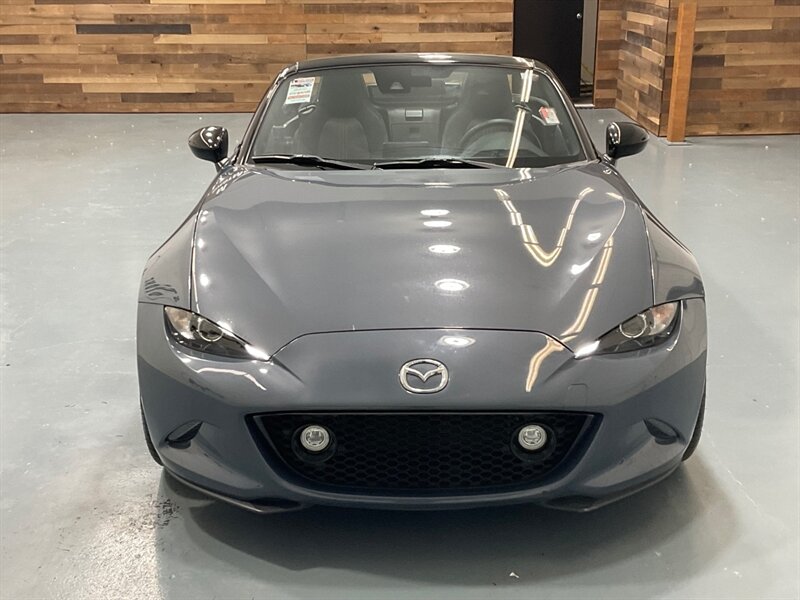 2021 Mazda MX-5 Miata Club Convertible / 6-SPEED MANUAL / 14,000 MILES  / Backup Camera - Photo 49 - Gladstone, OR 97027