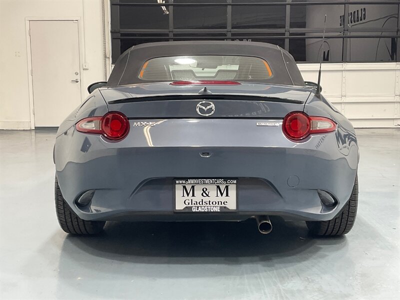 2021 Mazda MX-5 Miata Club Convertible / 6-SPEED MANUAL / 14,000 MILES  / Backup Camera - Photo 6 - Gladstone, OR 97027