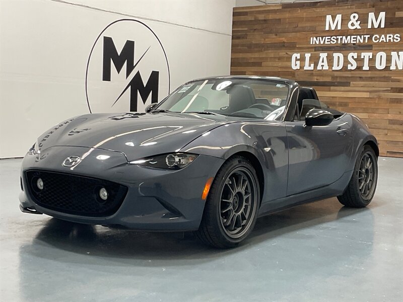 2021 Mazda MX-5 Miata Club Convertible / 6-SPEED MANUAL / 14,000 MILES  / Backup Camera - Photo 55 - Gladstone, OR 97027