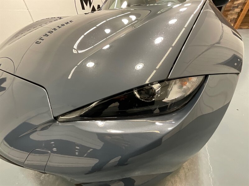 2021 Mazda MX-5 Miata Club Convertible / 6-SPEED MANUAL / 14,000 MILES  / Backup Camera - Photo 26 - Gladstone, OR 97027