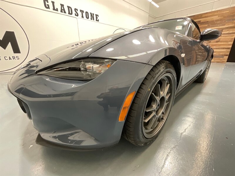 2021 Mazda MX-5 Miata Club Convertible / 6-SPEED MANUAL / 14,000 MILES  / Backup Camera - Photo 53 - Gladstone, OR 97027