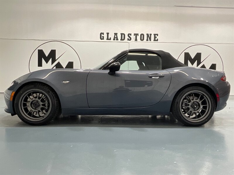 2021 Mazda MX-5 Miata Club Convertible / 6-SPEED MANUAL / 14,000 MILES  / Backup Camera - Photo 3 - Gladstone, OR 97027