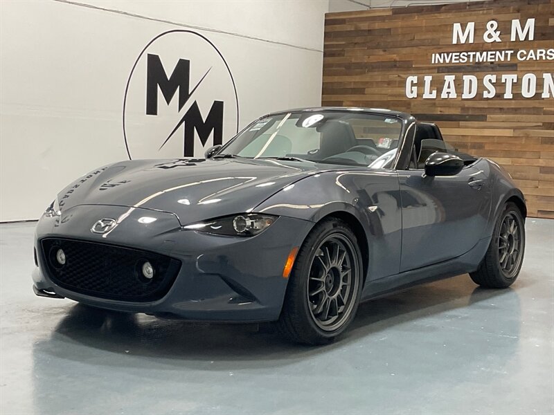 2021 Mazda MX-5 Miata Club Convertible / 6-SPEED MANUAL / 14,000 MILES  / Backup Camera - Photo 56 - Gladstone, OR 97027