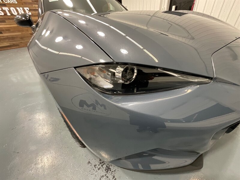 2021 Mazda MX-5 Miata Club Convertible / 6-SPEED MANUAL / 14,000 MILES  / Backup Camera - Photo 27 - Gladstone, OR 97027