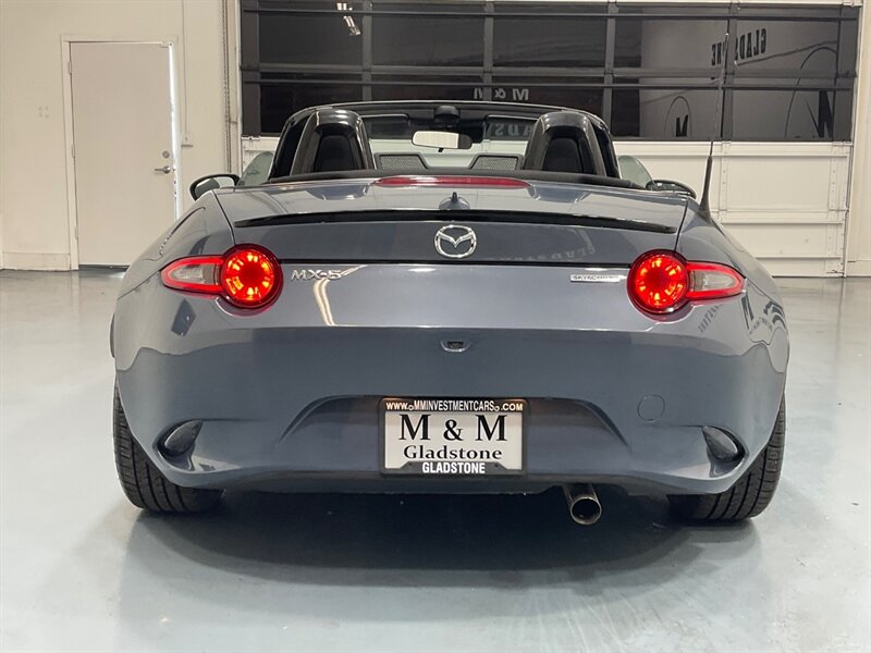 2021 Mazda MX-5 Miata Club Convertible / 6-SPEED MANUAL / 14,000 MILES  / Backup Camera - Photo 50 - Gladstone, OR 97027