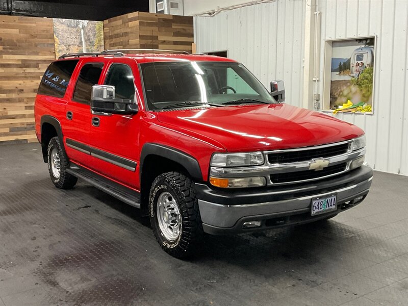 2005 Chevrolet Suburban 2500 LS 4X4 / 8.1L V8 / 3RD ROW / 89,000 MILES  LOCAL OREGON SUV / SUPER CLEAN / BACKUP CAMERA / 3/4 TON / ONLY 89,000 MILES - Photo 2 - Gladstone, OR 97027