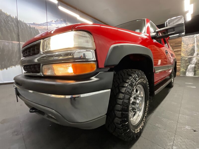 2005 Chevrolet Suburban 2500 LS 4X4 / 8.1L V8 / 3RD ROW / 89,000 MILES  LOCAL OREGON SUV / SUPER CLEAN / BACKUP CAMERA / 3/4 TON / ONLY 89,000 MILES - Photo 10 - Gladstone, OR 97027