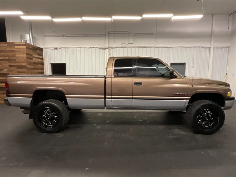 2000 Dodge Ram 2500 SLT Laramie Quad Cab 4X4 / 5.9L DIESEL / LIFTED  LONG BED / LOCAL TRUCK / RUST FREE / 140,000 MILES - Photo 4 - Gladstone, OR 97027