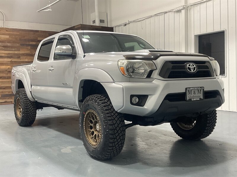 2013 Toyota Tacoma TRD Sport Double Cab 4X4 / NEW LIFT +WHEELS +TIRES / Backup Camera / Towing Pkg / ZERO RUST - Photo 2 - Gladstone, OR 97027