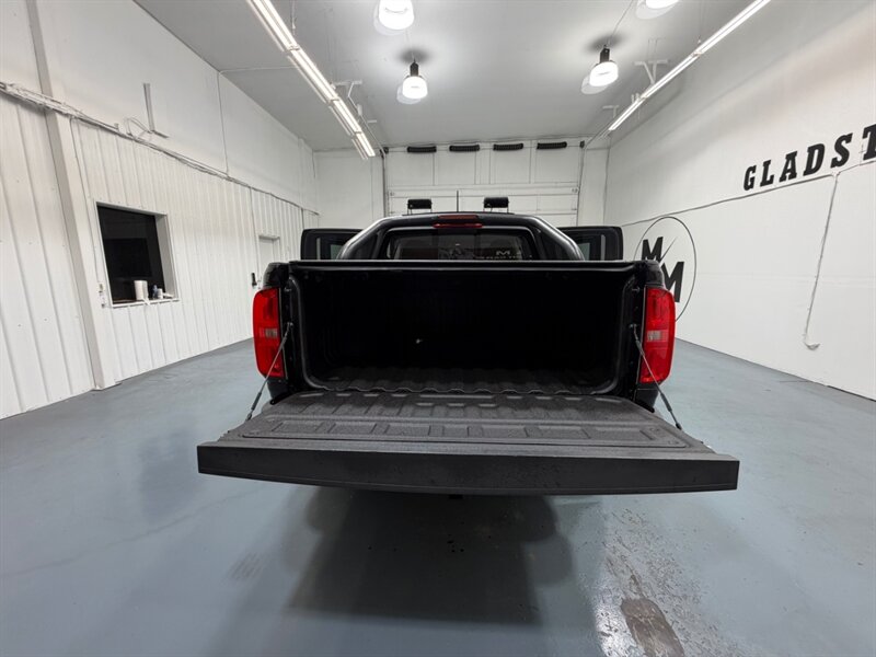 2018 Chevrolet Colorado ZR2 Crew Cab 4X4 3.6L V6 / Premium Pkg / NEW TRES / Leather Heated Seats / Navi & Camera / ZERO RUST - Photo 11 - Gladstone, OR 97027