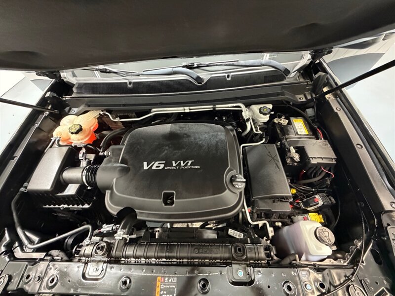 2018 Chevrolet Colorado ZR2 Crew Cab 4X4 3.6L V6 / Premium Pkg / NEW TRES / Leather Heated Seats / Navi & Camera / ZERO RUST - Photo 49 - Gladstone, OR 97027