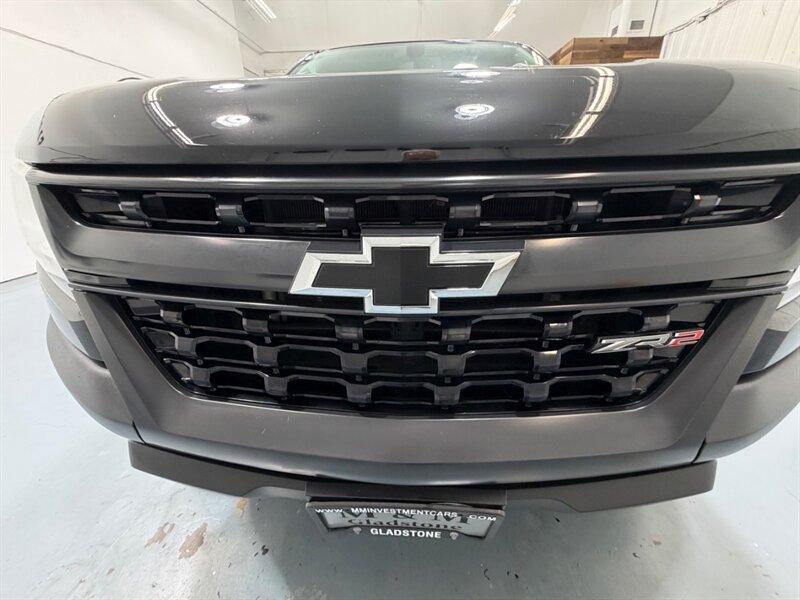 2018 Chevrolet Colorado ZR2 Crew Cab 4X4 3.6L V6 / Premium Pkg / NEW TRES / Leather Heated Seats / Navi & Camera / ZERO RUST - Photo 12 - Gladstone, OR 97027