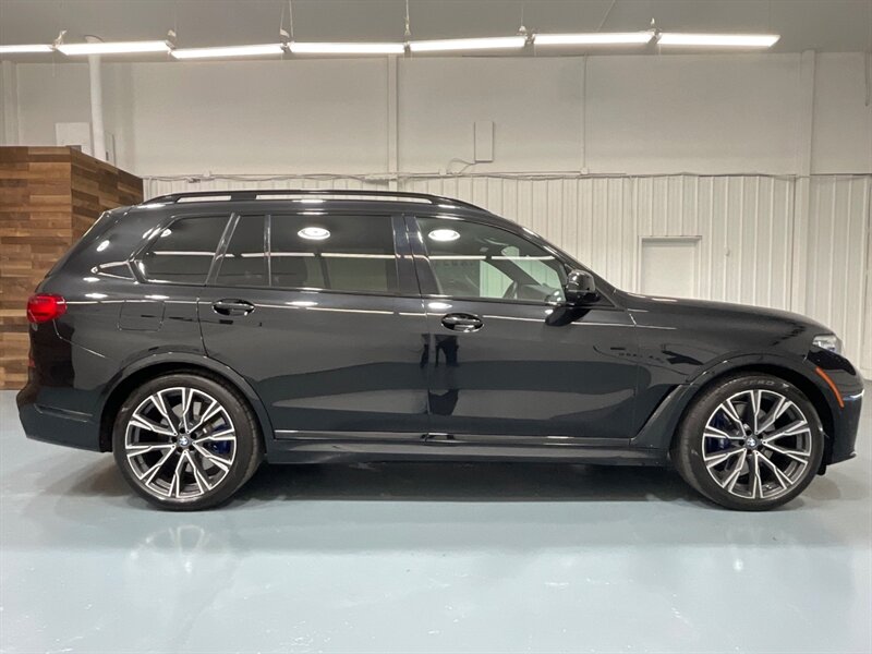 2020 BMW X7 M50i Sport Utility AWD / V8 4.4L Twin Turbo / Panoramic Sunroof / 3RD ROW SEAT / Heated & Cooled Seats / FULLY LOADED - Photo 4 - Gladstone, OR 97027