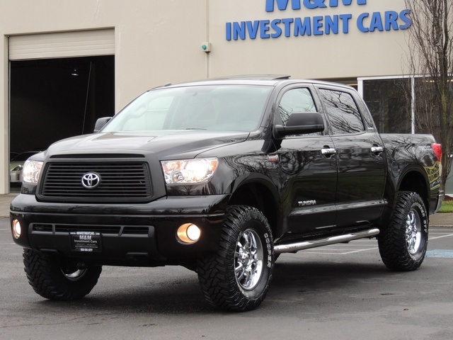 2012 Toyota Tundra Limited / Crew Max / 4X4 / Leather/ Navi/ LIFTED