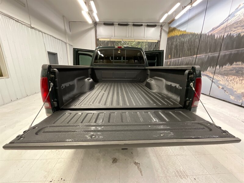 2002 Ford F-250 Lariat Crew Cab 4X4 / 7.3L DIESEL / 67,000 MILES  / STUNNING CONDITION / RUST FREE / MUST SEE!! - Photo 38 - Gladstone, OR 97027