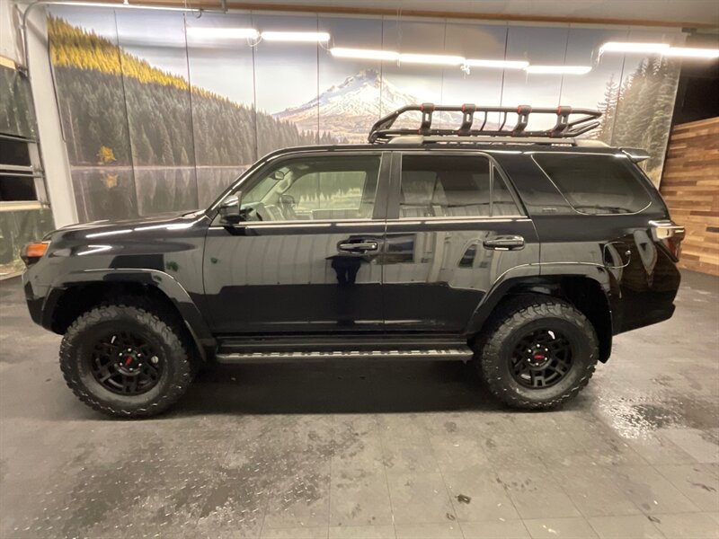 2020 Toyota 4Runner SR5 4X4 / TRD PRO CUSTOM UPGRADE / LIFTED  TRD PRO LEATHER SEATS & HEATED SEATS / NEW LIFT w. NEW TRD WHEELS & BF GOODRICH TIRES / LUGGAGE RACK / SHARP !! - Photo 3 - Gladstone, OR 97027