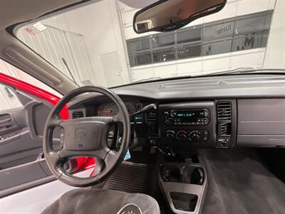 2004 Dodge Dakota Sport Plus 4X4 /4.7L V8 / 1-OWNER LOCAL  / ZERO RUST - Photo 34 - Gladstone, OR 97027