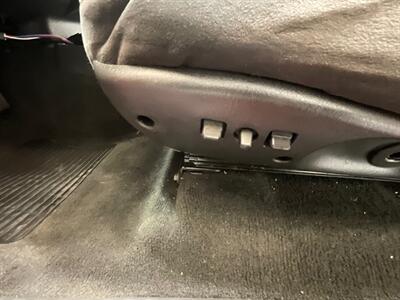 2004 Dodge Dakota Sport Plus 4X4 /4.7L V8 / 1-OWNER LOCAL  / ZERO RUST - Photo 19 - Gladstone, OR 97027