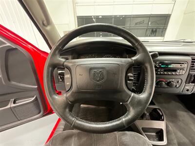 2004 Dodge Dakota Sport Plus 4X4 /4.7L V8 / 1-OWNER LOCAL  / ZERO RUST - Photo 16 - Gladstone, OR 97027