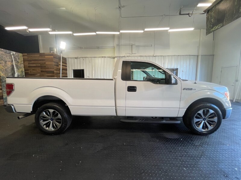 2014 Ford F-150 Regular Cab 2WD / 5.0L V8 / Backup Cam/31,000 MILE   - Photo 4 - Gladstone, OR 97027