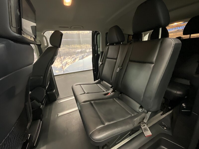 2018 Mercedes-Benz Metris Passenger Van 7-Pass   - Photo 15 - Gladstone, OR 97027