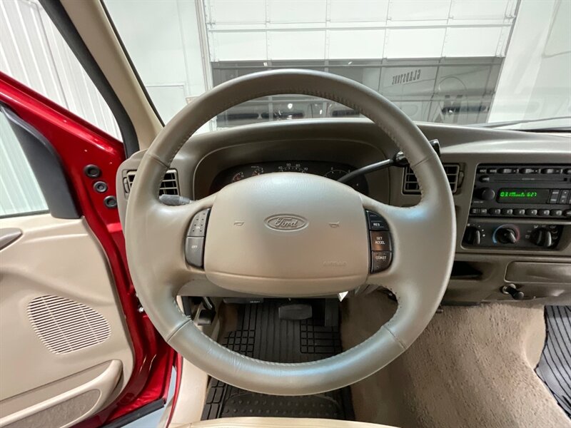 2001 Ford Excursion Limited 4X4 / 7.3L DIESEL / ZERO RUST / NEW TIRES  / 3RD ROW SEAT / NO MODIFICATION / 159K MILES - Photo 21 - Gladstone, OR 97027