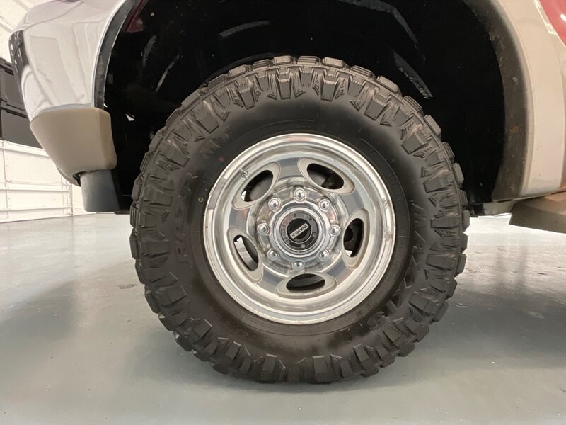 2001 Ford Excursion Limited 4X4 / 7.3L DIESEL / ZERO RUST / NEW TIRES  / 3RD ROW SEAT / NO MODIFICATION / 159K MILES - Photo 23 - Gladstone, OR 97027