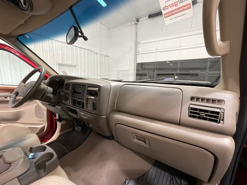 2001 Ford Excursion Limited 4X4 / 7.3L DIESEL / ZERO RUST / NEW TIRES  / 3RD ROW SEAT / NO MODIFICATION / 159K MILES - Photo 34 - Gladstone, OR 97027