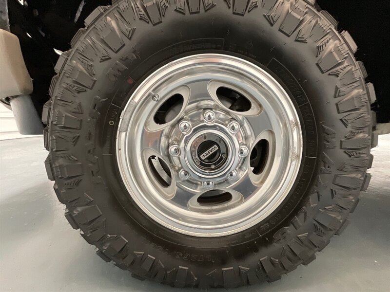 2001 Ford Excursion Limited 4X4 / 7.3L DIESEL / ZERO RUST / NEW TIRES  / 3RD ROW SEAT / NO MODIFICATION / 159K MILES - Photo 44 - Gladstone, OR 97027