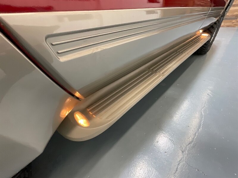 2001 Ford Excursion Limited 4X4 / 7.3L DIESEL / ZERO RUST / NEW TIRES  / 3RD ROW SEAT / NO MODIFICATION / 159K MILES - Photo 43 - Gladstone, OR 97027