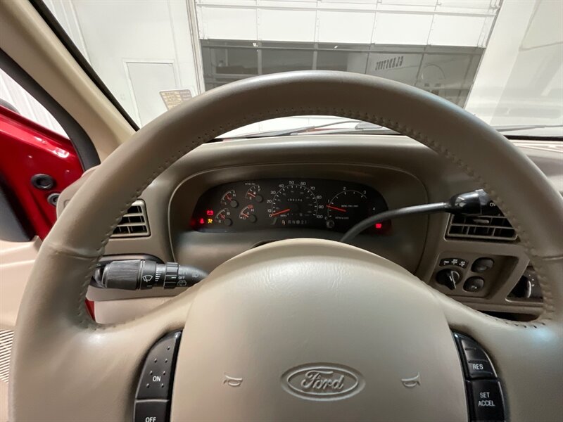 2001 Ford Excursion Limited 4X4 / 7.3L DIESEL / ZERO RUST / NEW TIRES  / 3RD ROW SEAT / NO MODIFICATION / 159K MILES - Photo 42 - Gladstone, OR 97027