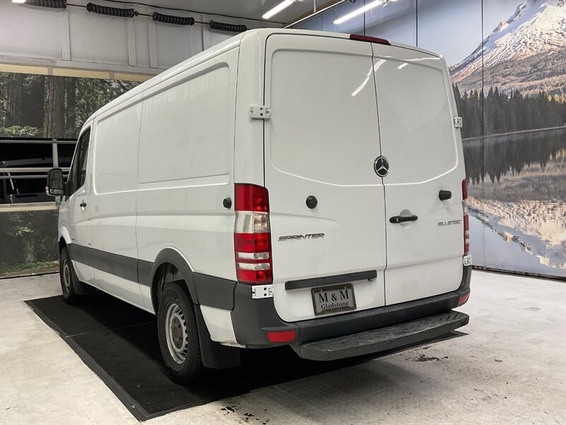 2014 Mercedes-Benz Sprinter 2500 CARGO VAN / 3.0L V6 DIESEL / 1-OWNER  / STANDARD ROOF & 144 " WB / BACKUP CAMERA - Photo 7 - Gladstone, OR 97027