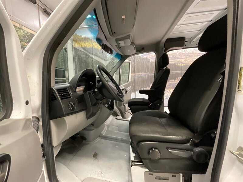 2014 Mercedes-Benz Sprinter 2500 CARGO VAN / 3.0L V6 DIESEL / 1-OWNER  / STANDARD ROOF & 144 " WB / BACKUP CAMERA - Photo 16 - Gladstone, OR 97027