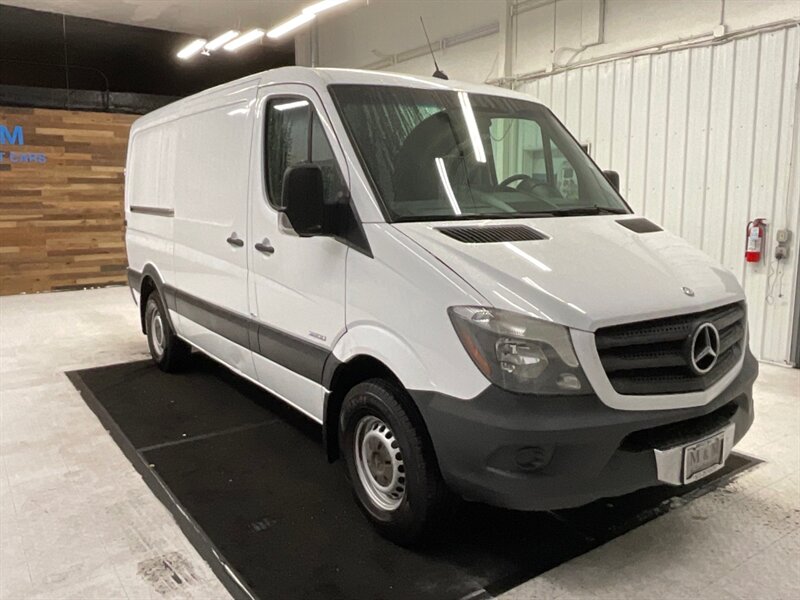 2014 Mercedes-Benz Sprinter 2500 CARGO VAN / 3.0L V6 DIESEL / 1-OWNER  / STANDARD ROOF & 144 " WB / BACKUP CAMERA - Photo 2 - Gladstone, OR 97027