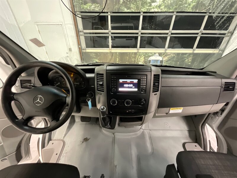 2014 Mercedes-Benz Sprinter 2500 CARGO VAN / 3.0L V6 DIESEL / 1-OWNER  / STANDARD ROOF & 144 " WB / BACKUP CAMERA - Photo 33 - Gladstone, OR 97027