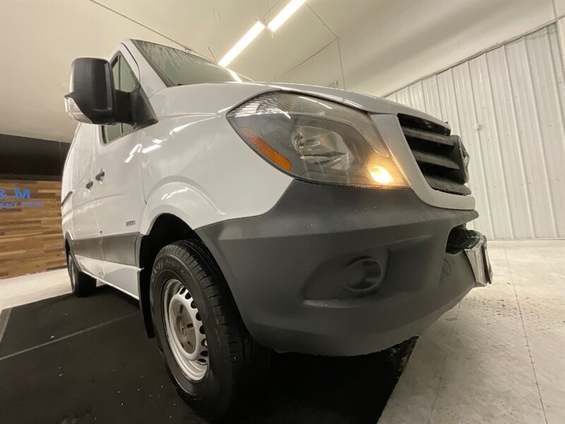 2014 Mercedes-Benz Sprinter 2500 CARGO VAN / 3.0L V6 DIESEL / 1-OWNER  / STANDARD ROOF & 144 " WB / BACKUP CAMERA - Photo 29 - Gladstone, OR 97027