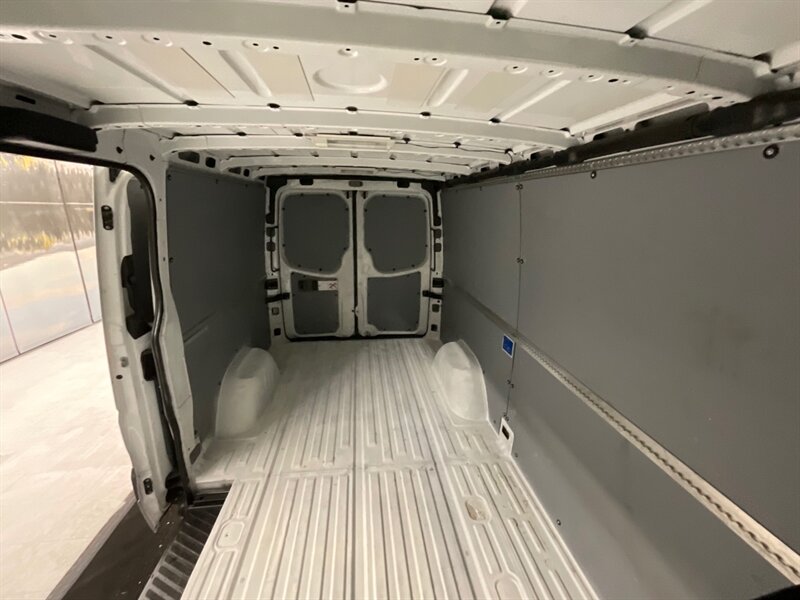 2014 Mercedes-Benz Sprinter 2500 CARGO VAN / 3.0L V6 DIESEL / 1-OWNER  / STANDARD ROOF & 144 " WB / BACKUP CAMERA - Photo 12 - Gladstone, OR 97027