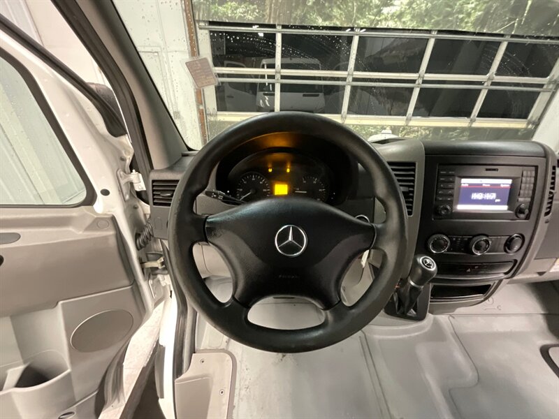 2014 Mercedes-Benz Sprinter 2500 CARGO VAN / 3.0L V6 DIESEL / 1-OWNER  / STANDARD ROOF & 144 " WB / BACKUP CAMERA - Photo 34 - Gladstone, OR 97027