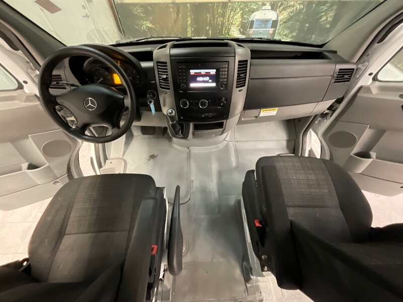 2014 Mercedes-Benz Sprinter 2500 CARGO VAN / 3.0L V6 DIESEL / 1-OWNER  / STANDARD ROOF & 144 " WB / BACKUP CAMERA - Photo 15 - Gladstone, OR 97027