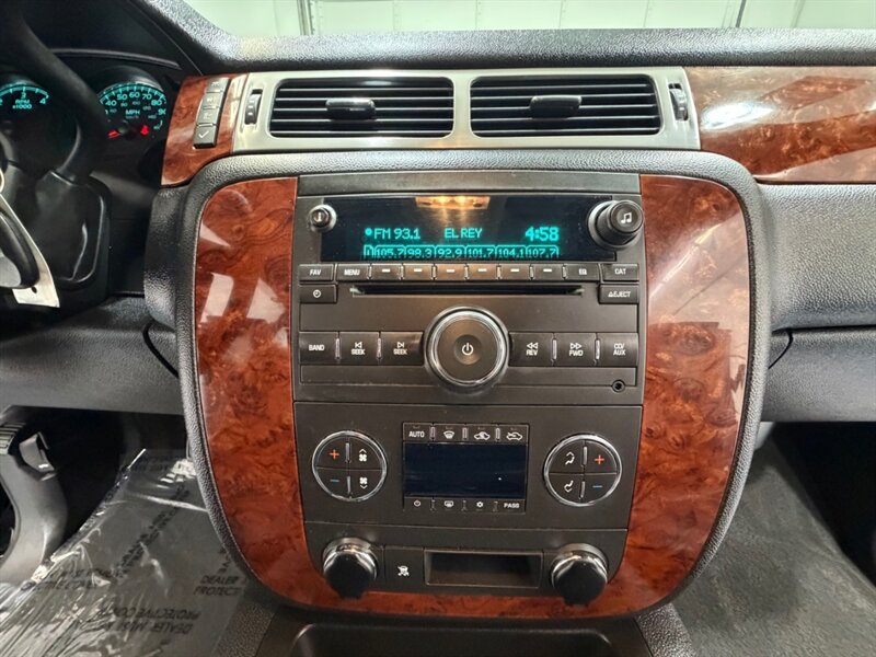 2011 Chevrolet Silverado 1500 LTZ 4X4 5.3L V8 / Leather Heated Seats /ZERO RUST - Photo 16 - Gladstone, OR 97027