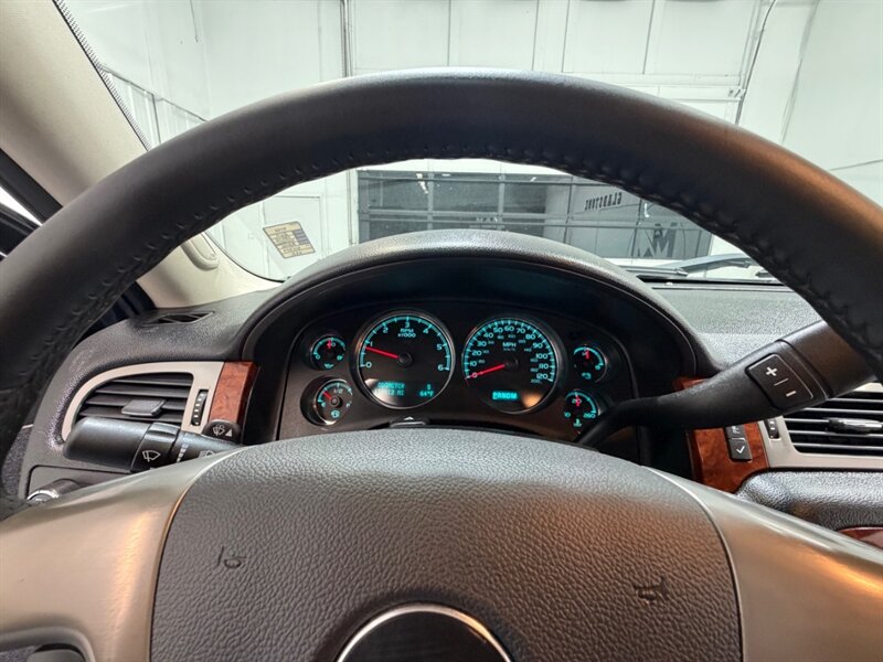 2011 Chevrolet Silverado 1500 LTZ 4X4 5.3L V8 / Leather Heated Seats /ZERO RUST - Photo 38 - Gladstone, OR 97027